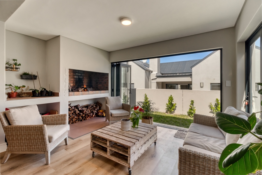 3 Bedroom Property for Sale in Aan de Wijnlanden Western Cape